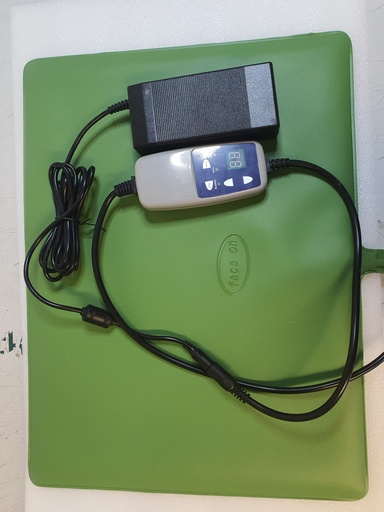 [SCH64804817] Wärmematte/Heizmatte EickWarm, mit Temperatursteuerung von 35 - 45 Grad, Niedervoltspannung 12V, Mattenmaß: 30 x 40 cm, inklusive Netzteil, SN: AP2405000868 - Gebraucht, dem Artikel fehlt die Originalverpackung, Baujahr 2024